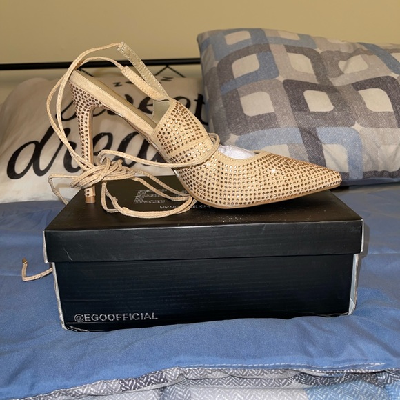 DETAIL LACE UP POINTED TOE COURT HEEL IN NUDE FAUX SUEDE - Picture 2 of 5